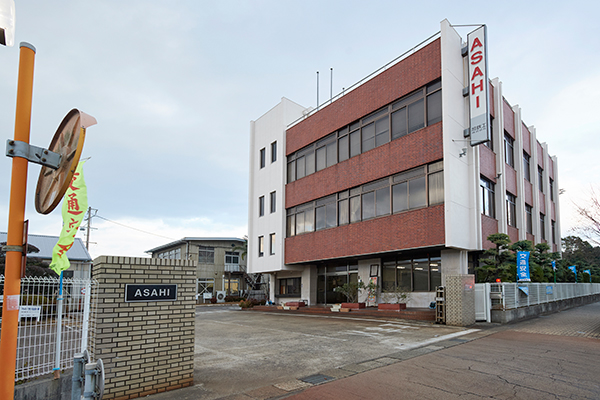 愛知県碧南市にある旭鉄工株式会社は、自動車のエンジンやトランスミッションなどの部品を製造する加工部品メーカーだ。